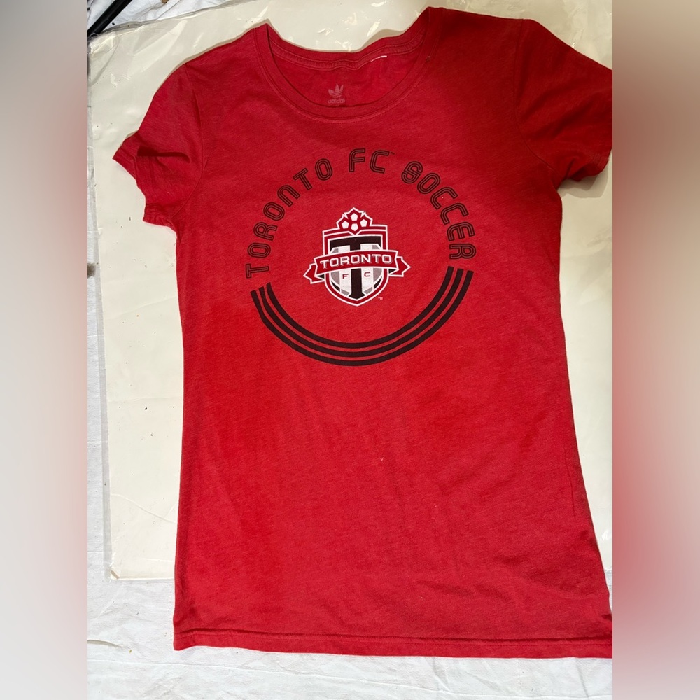 Toronto FC adidas Red T-Shirt size m